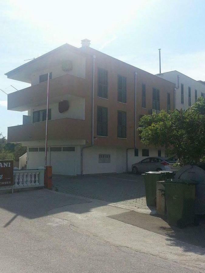 Kartini Apartment ニン エクステリア 写真